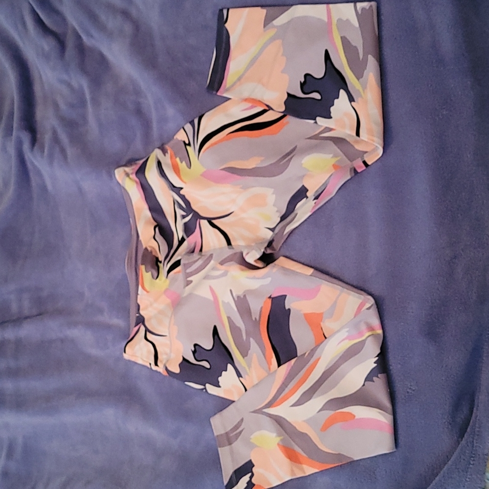 NWOT Workout / yoga / leggings